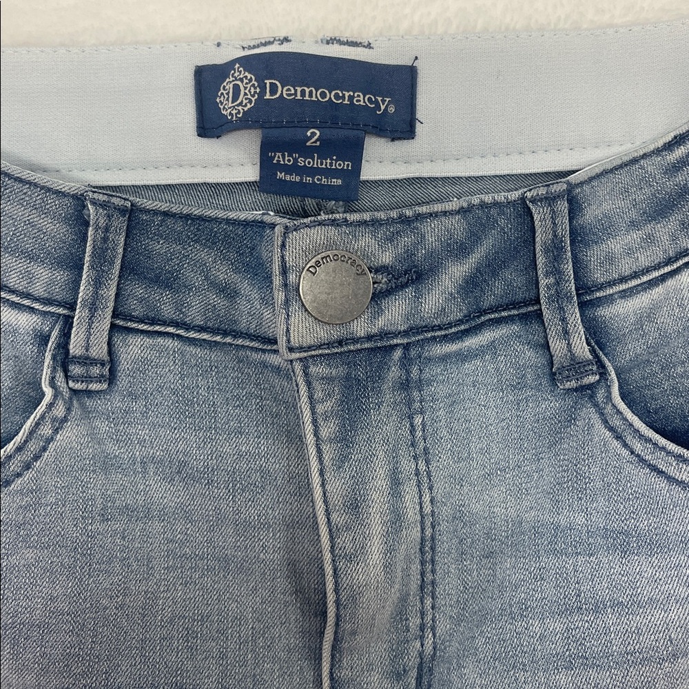 Democracy “Ab”solution Wide Leg Jeans Size 2 Light Wash - Picture 2 of 9